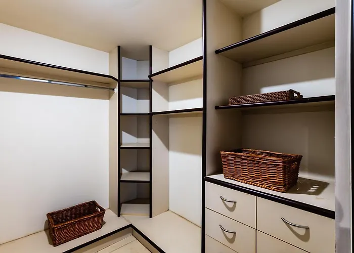 Luxury 3br Appt, Center, 2 Min To Beach, Hi-speed Wifi Apartamento *