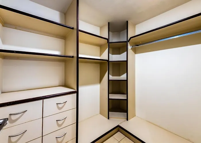 Apartamento Luxury 3br Appt, Center, 2 Min To Beach, Hi-speed Wifi *