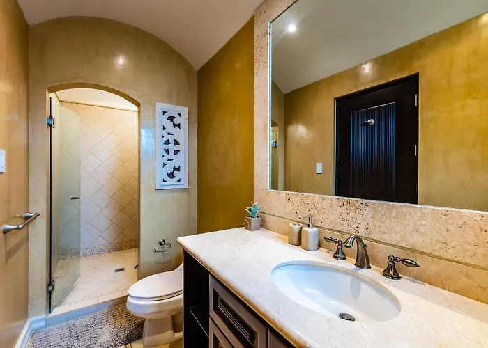 Luxury 3br Appt, Center, 2 Min To Beach, Hi-speed Wifi Apartamento *
